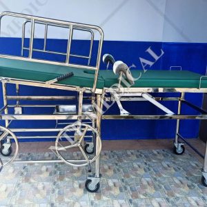 เตียงคลอดแบบปรับระดับได้ 2 ตอน(ท้ายเลื่อนเก็บได้)